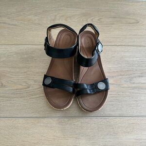 Aetrex Women's Livia Adjustable Quarter Strap Wedge - Black